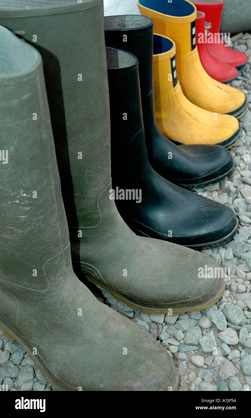family wellies wellingtons in a row line 2 Stock Photo - Alamy