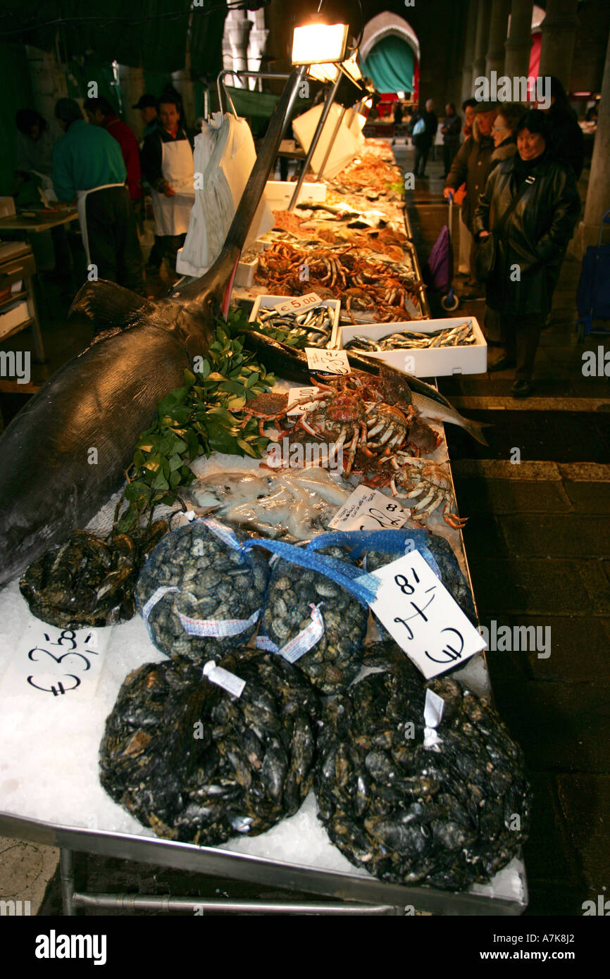 Muscles and shell fish on sale at this popular fish market Prescaria ...