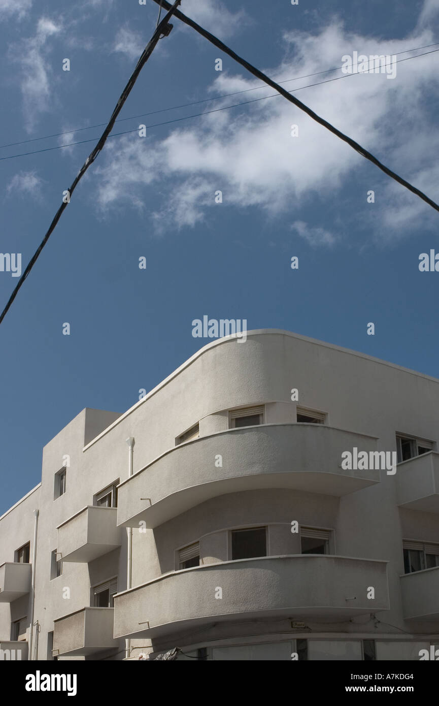 Bauhaus building in wolfson street Tel Aviv Stock Photo - Alamy