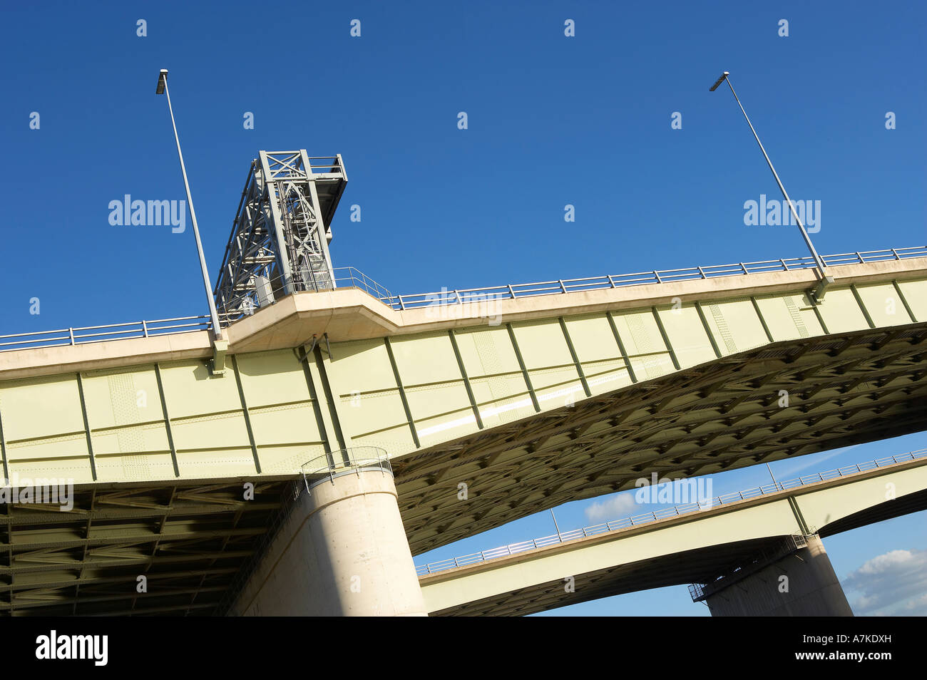VIEW SOUTH OF THELWALL VIADUCT AND M6 MOTORWAY CROSSING MANCHESTER SHIP CANAL ENGLAND Stock Photo