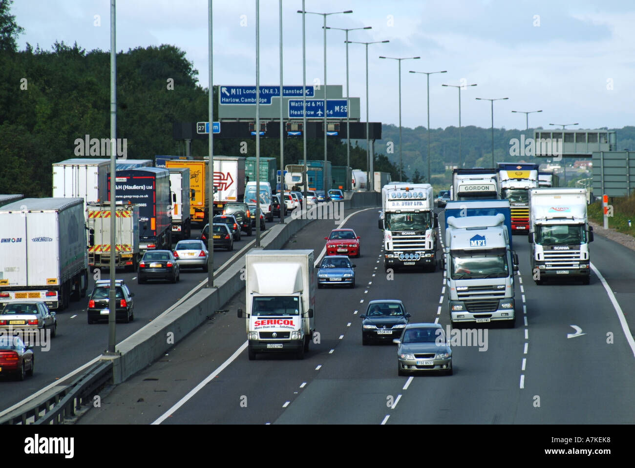 Traffic queuing anticlockwise for slip road on M25 motorway