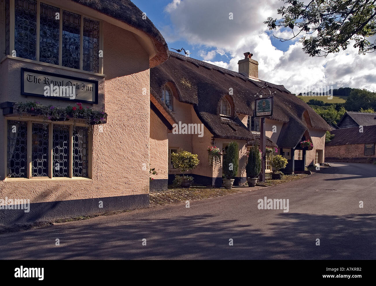 Old oak properties hires stock photography and images Alamy