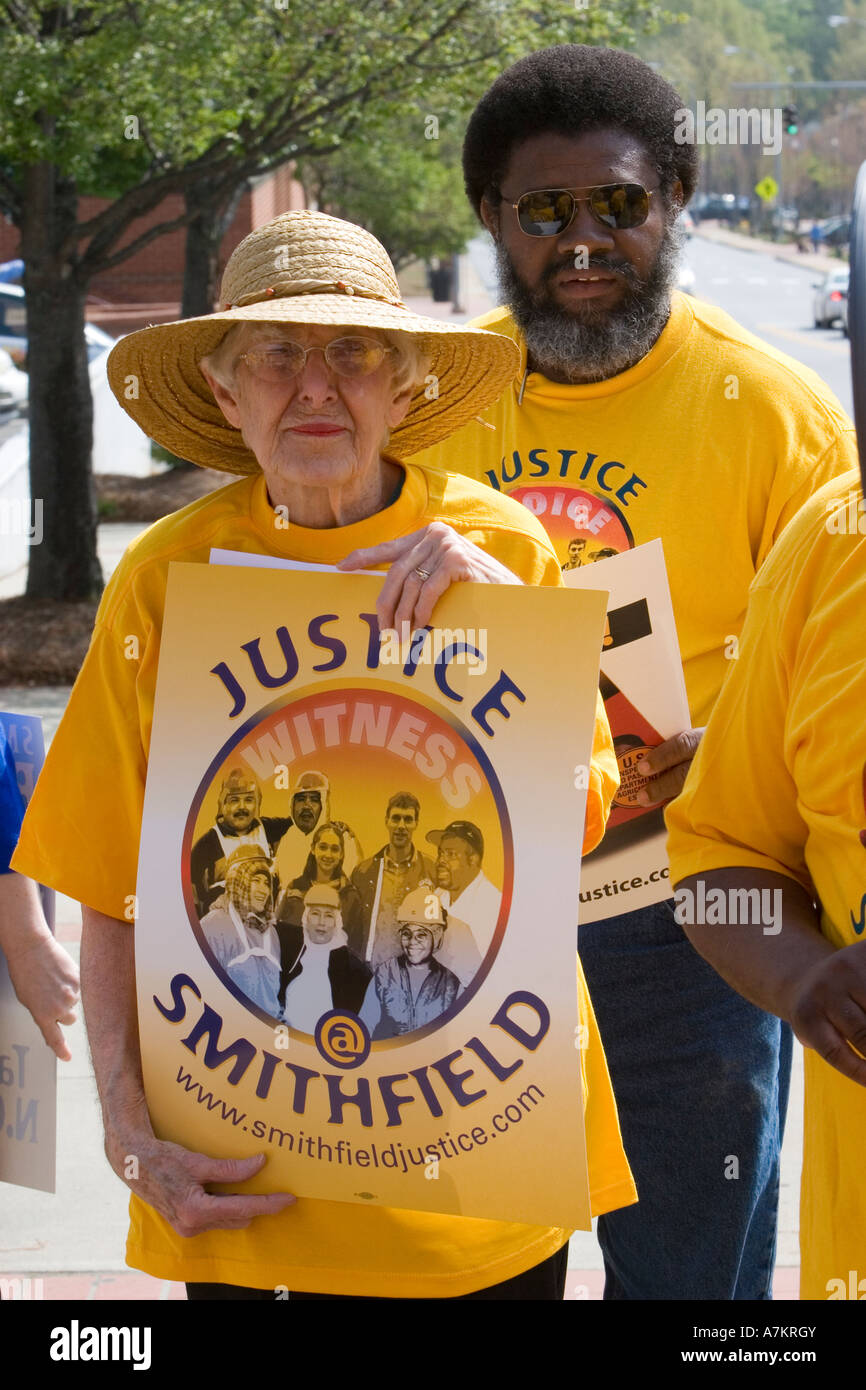 Union Organizing Campaign At Smithfield Foods Stock Photo Alamy union-organizing-campaign-at-smithfield-foods-stock-photo-alamy
