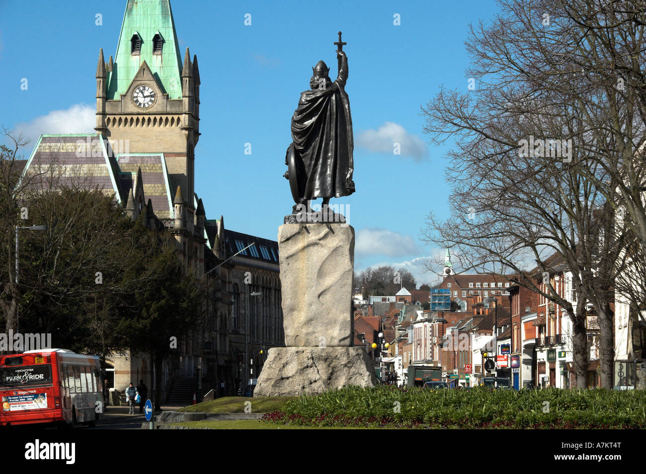 Statue of King Alfred Winchester EDITORIAL USE ONLY Stock Photo Alamy