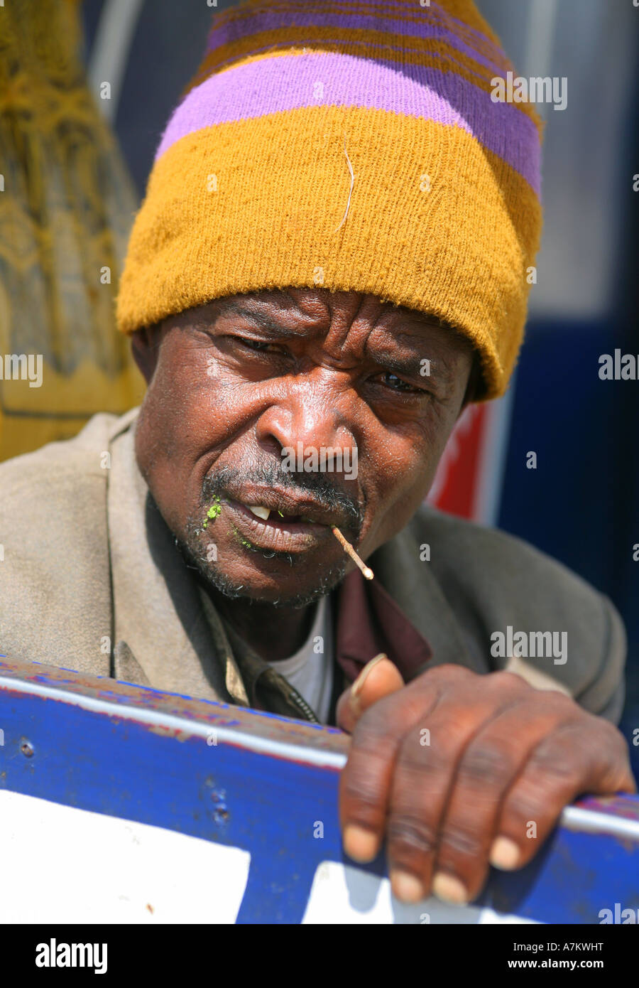 Ethiopia - man chews the drug chat in the streets of Dire Dawa Stock Photo