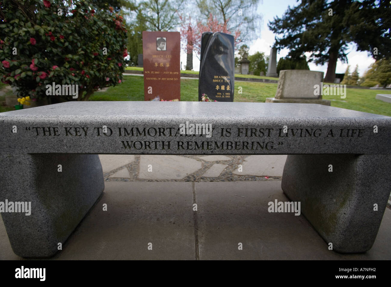 Brandon And Bruce Lee Graves At Lakeview Cemetery Seattle