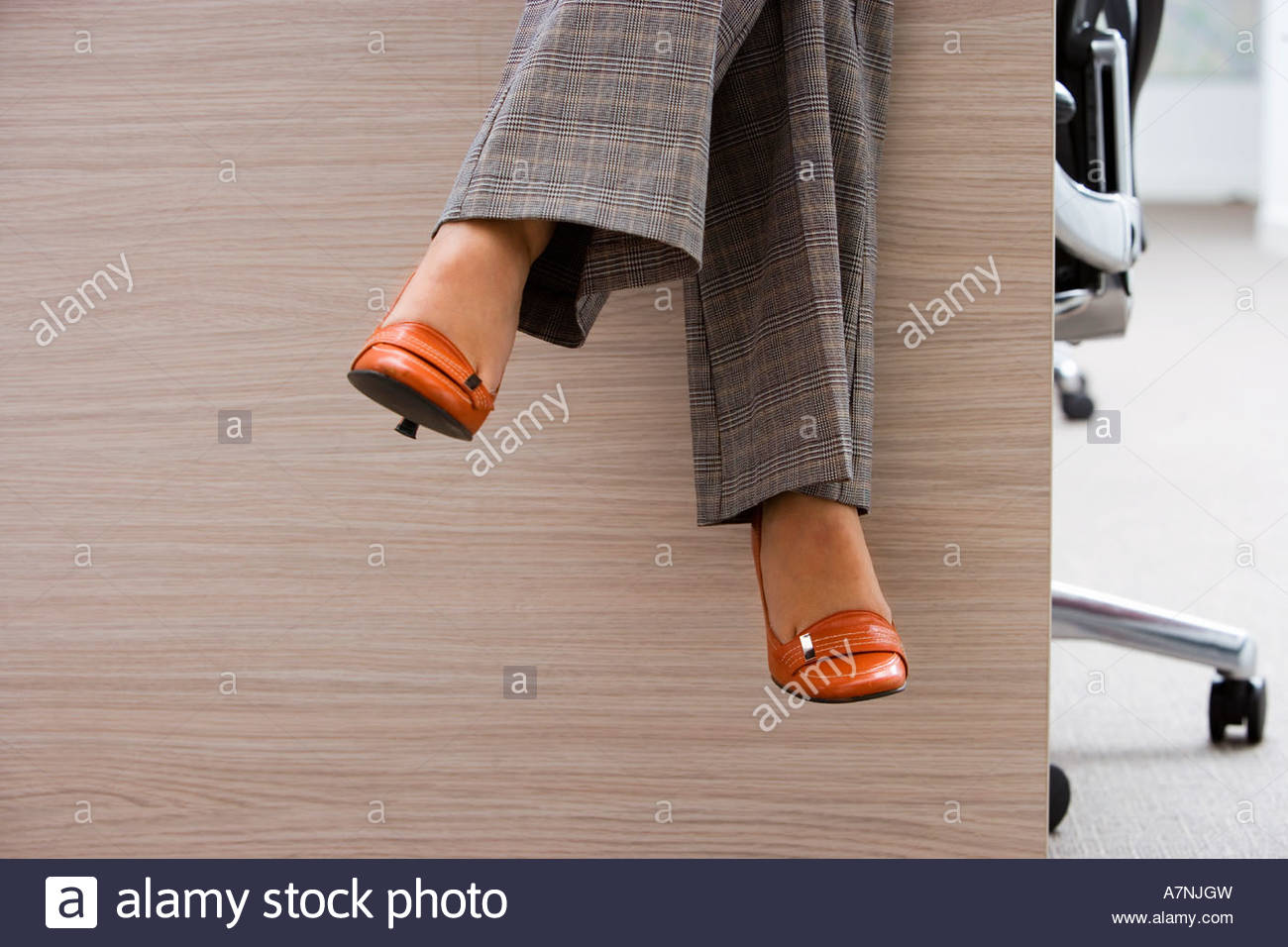 wearing high heels at work