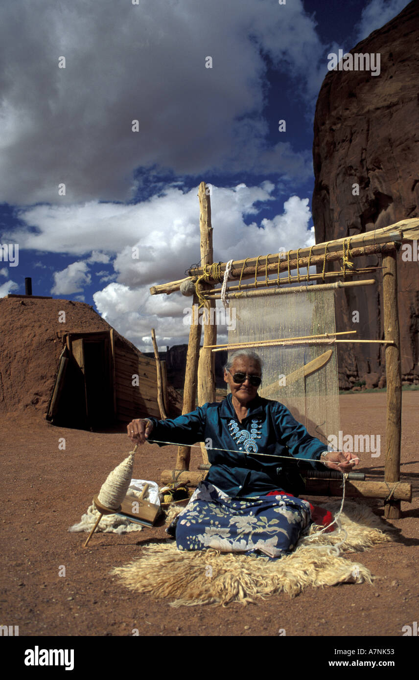 North american indian loom hi-res stock photography and images - Alamy