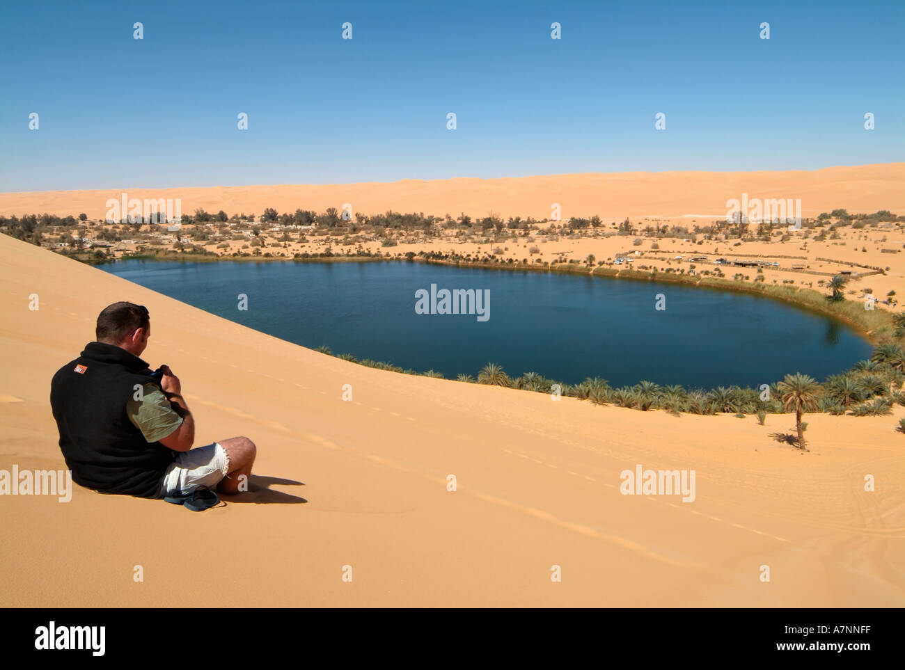 Gebraoun Lake (Ubari Lakes), Oasis in the Idehan Ubari sand sea, Sahara Desert, Libya Stock Photo