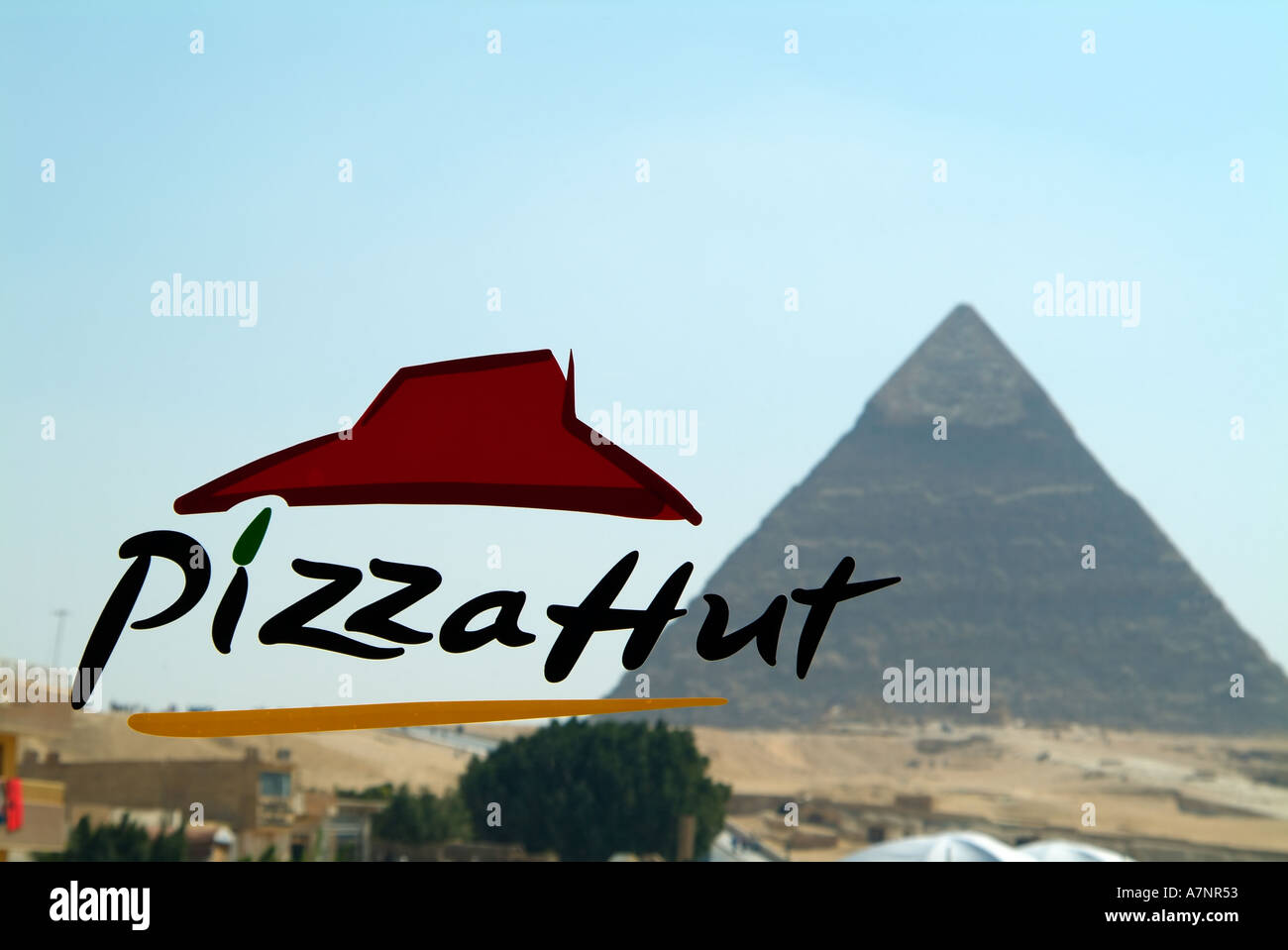 Pizza Hut at the Giza Pyramids, Cairo, Egypt Stock Photo Alamy