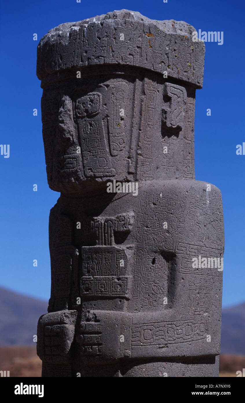 Bolivia, department of La Paz, Tiwanaku site, statue of Viracocha Stock  Photo - Alamy