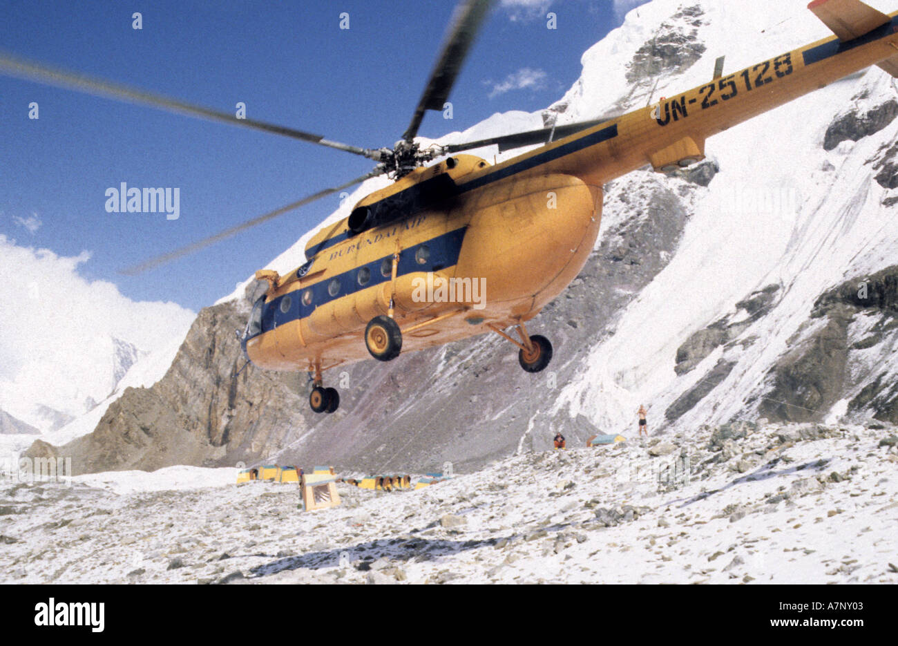Russian built helicopter hires stock photography and images Alamy