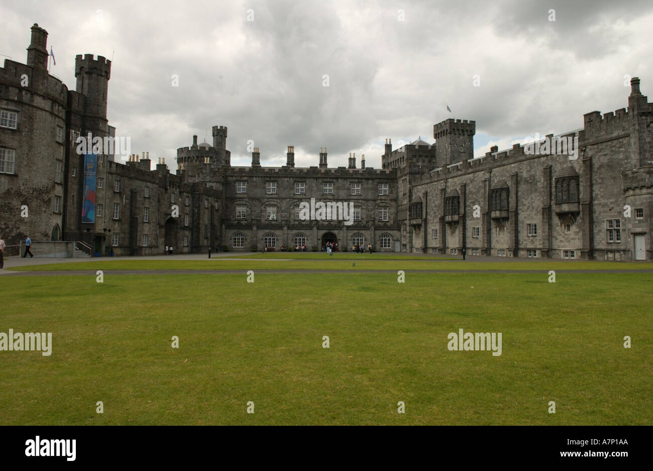 Kilkenny castle design hi-res stock photography and images - Alamy