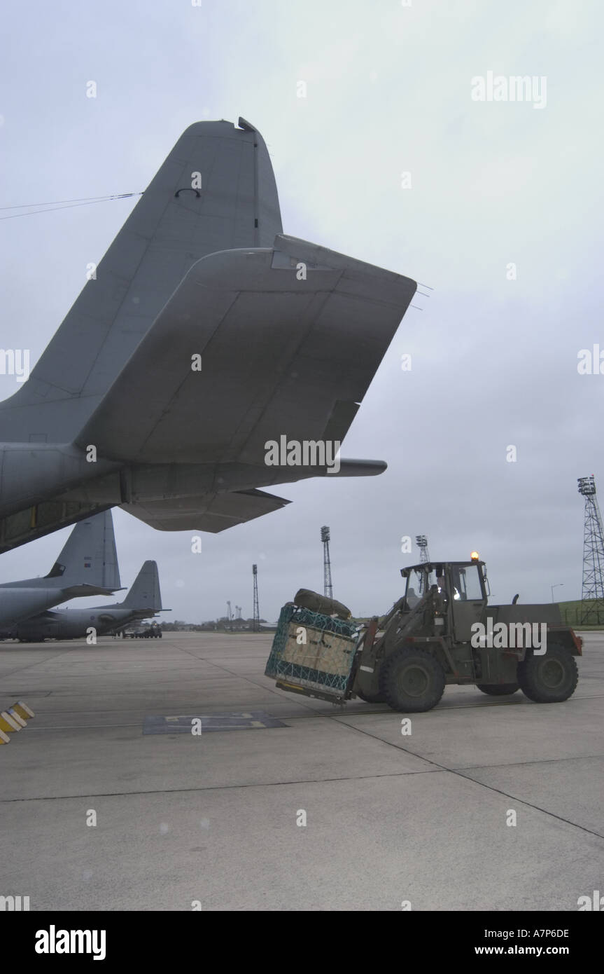 Hercules aircraft ramp hi-res stock photography and images - Alamy