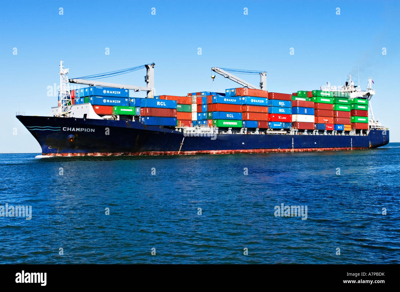 Shipping Industry / A container ship is inbound.The Port of Melbourne