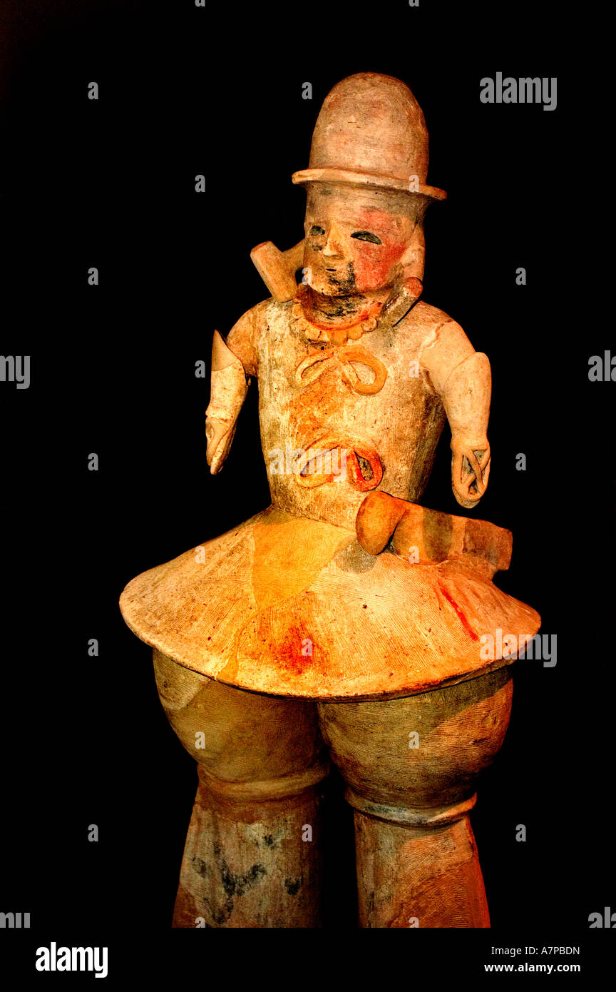 Clay haniwa figures hires stock photography and images Alamy