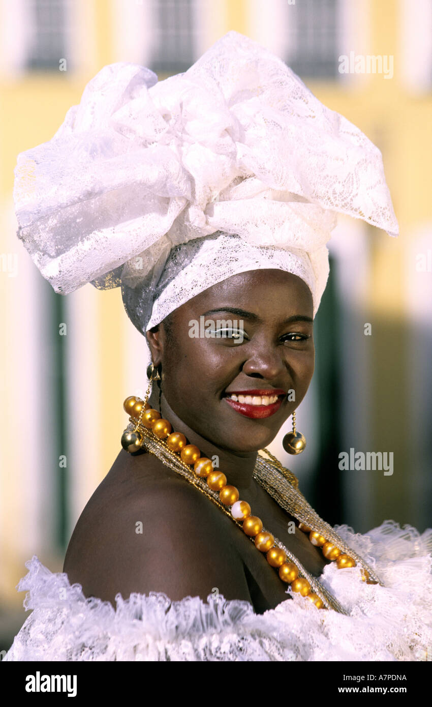 Brazil, Salvador de Bahia, Bahian woman wearing a traditional costume