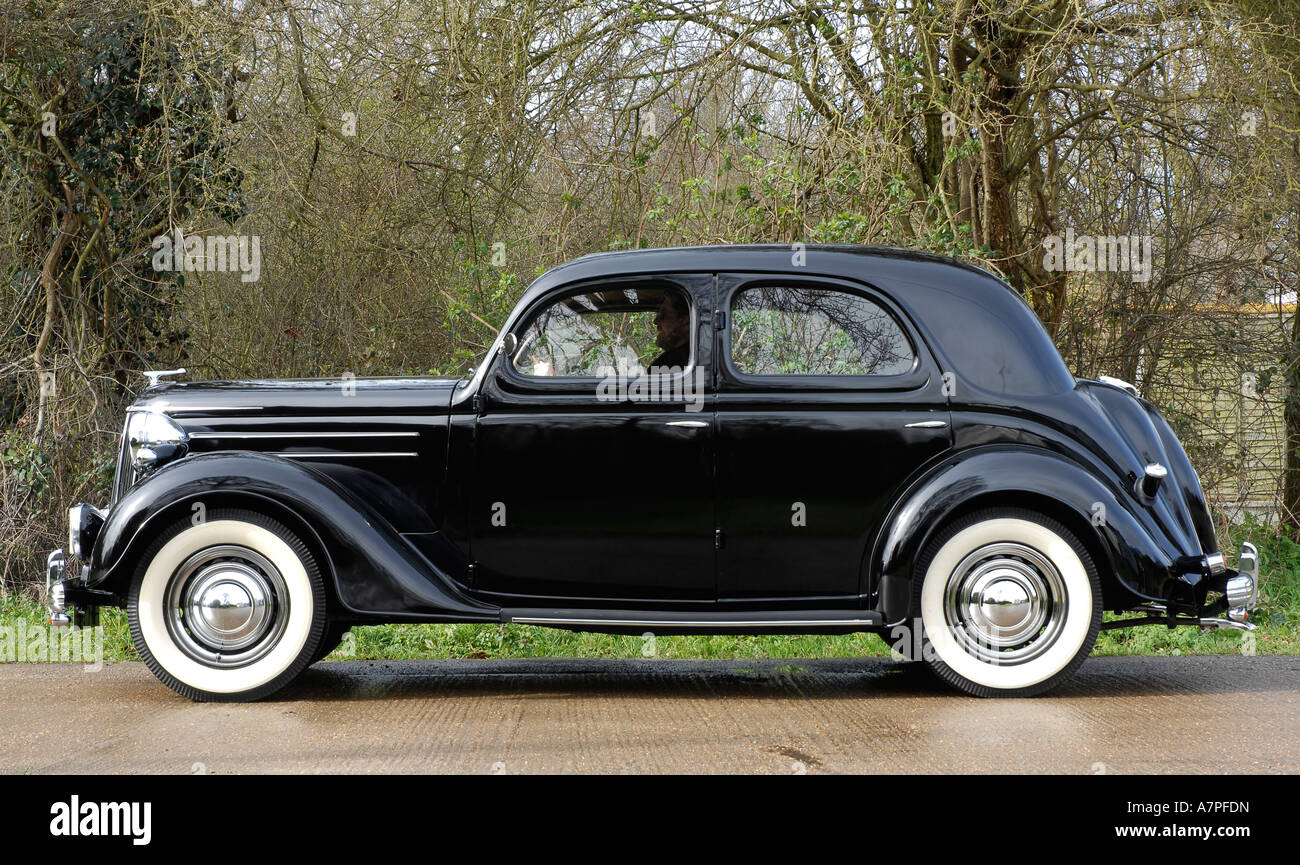 1949 Ford V8 Pilot IPV08