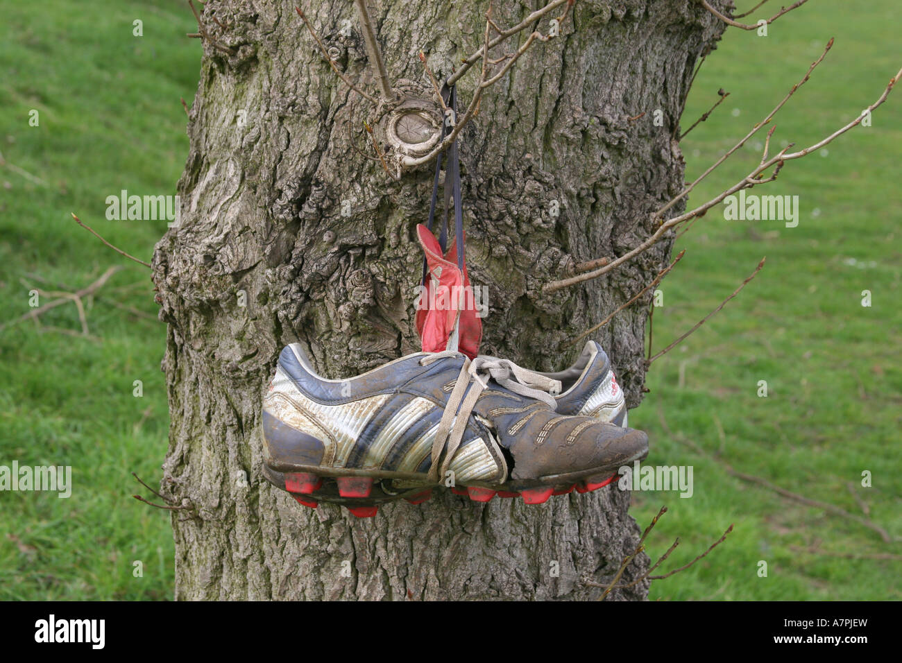rubbish football boots