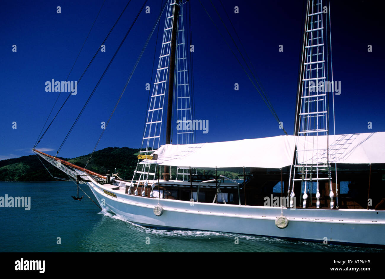 Islands rio de janeiro hi-res stock photography and images - Alamy
