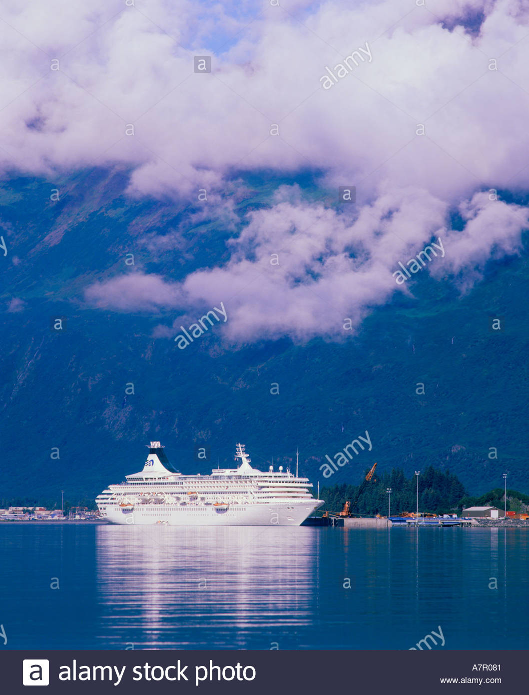 Royal Princess Ship High Resolution Stock Photography and Images - Alamy