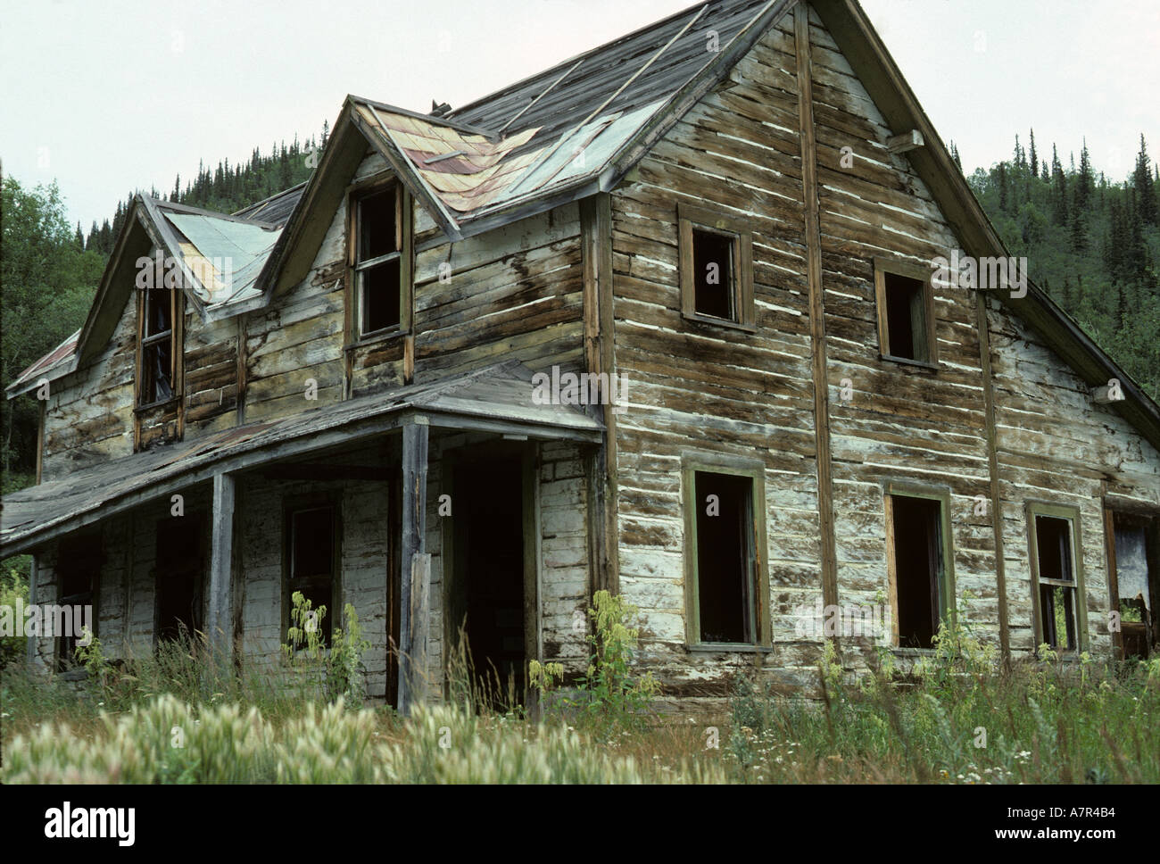 Yukon, reamains of houses built at turn of century at rampart house on porcupine river Stock