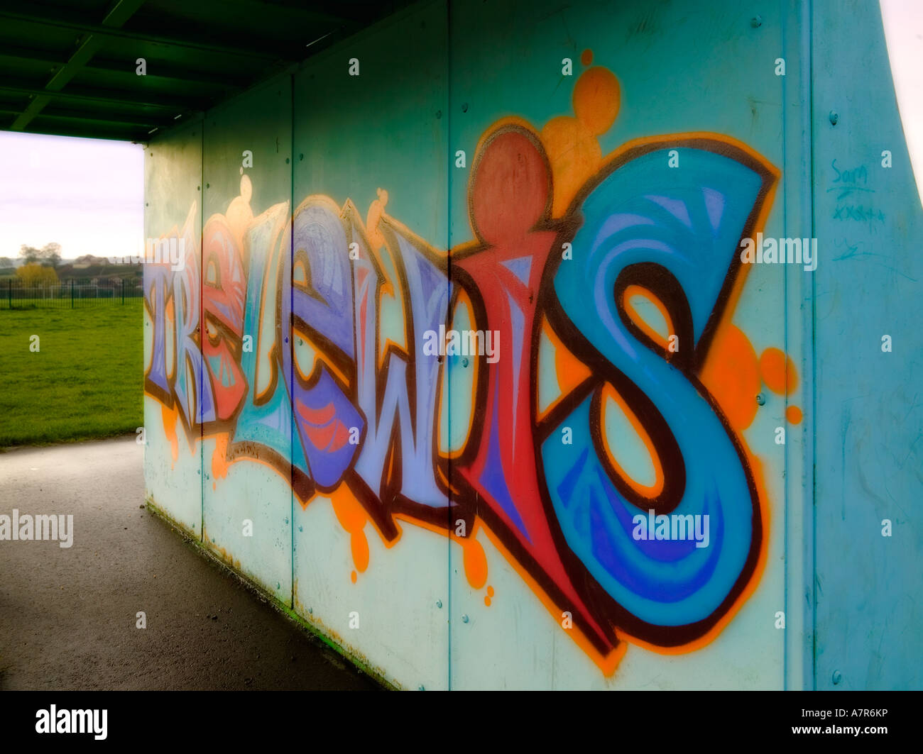 Welsh language graffiti hires stock photography and images Alamy