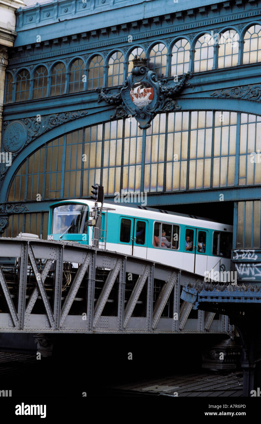 France, Paris, elevated railway in Austerlitz train station Stock Photo