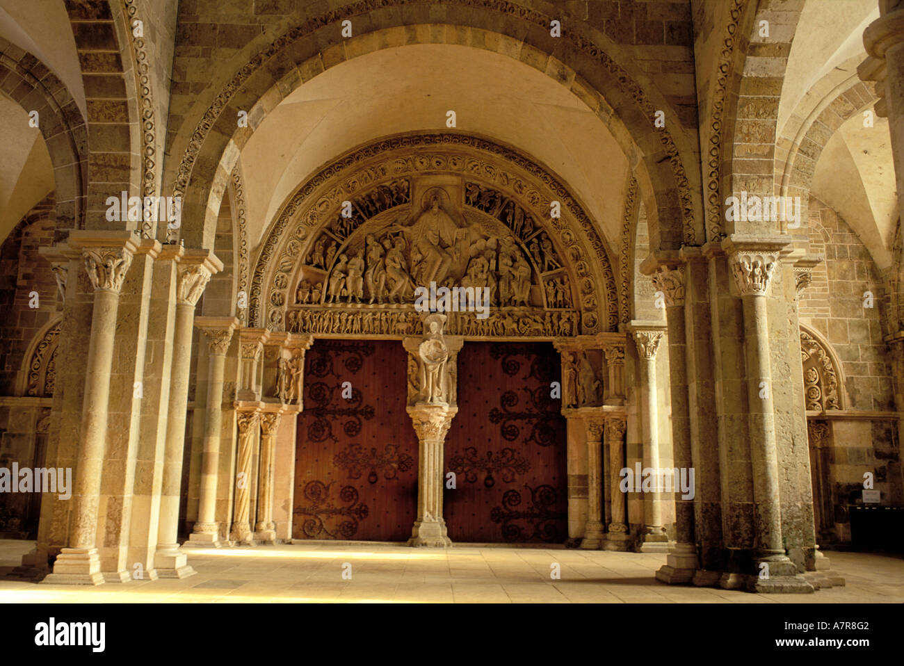 Vezelay - Eglise de la Madeleine - Artwork France à Vézelay