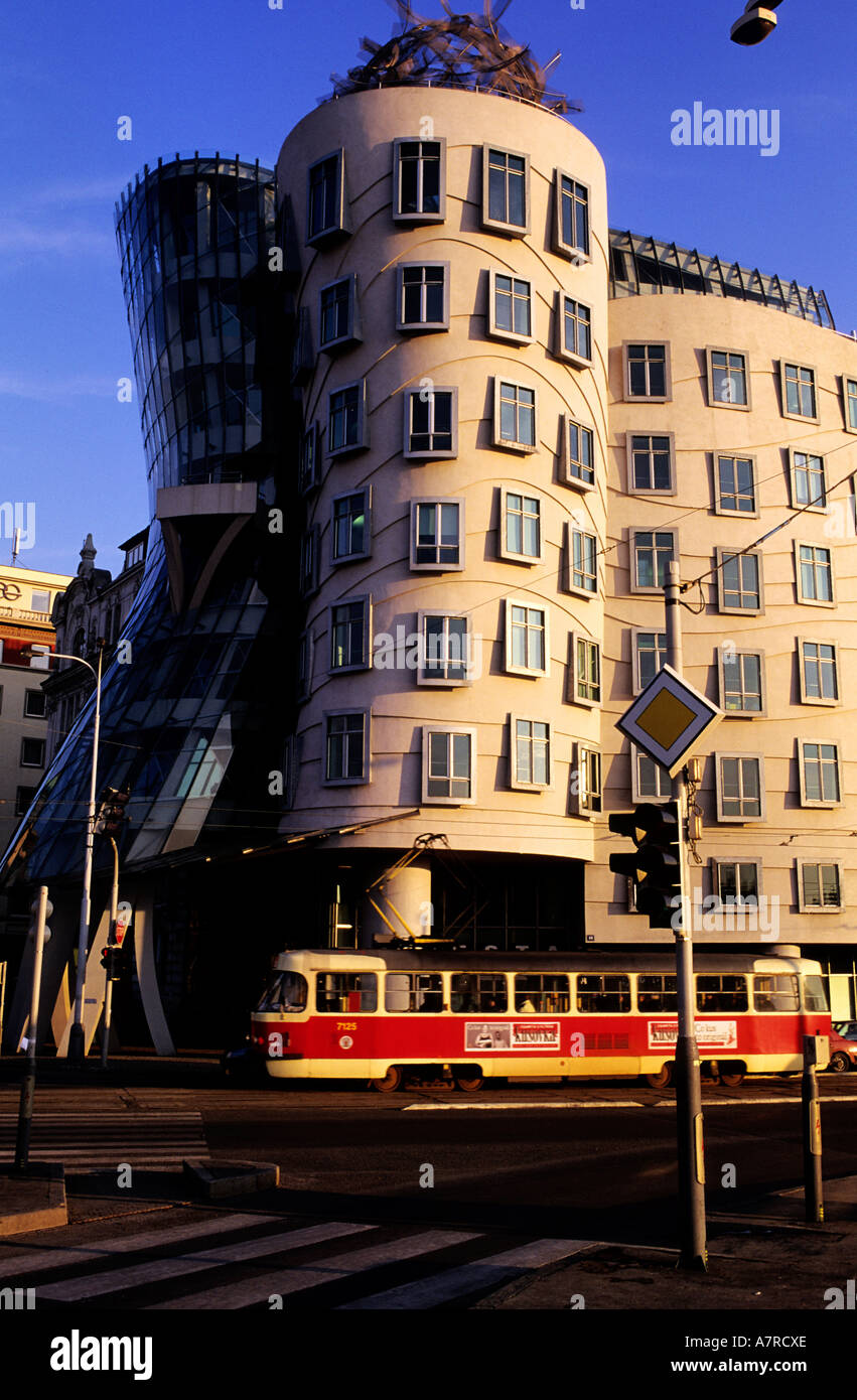 Czech Republic, Prague, the dancing house (Ginger et Fred) by Gehry and Milunic on the Vltava embankment Stock Photo