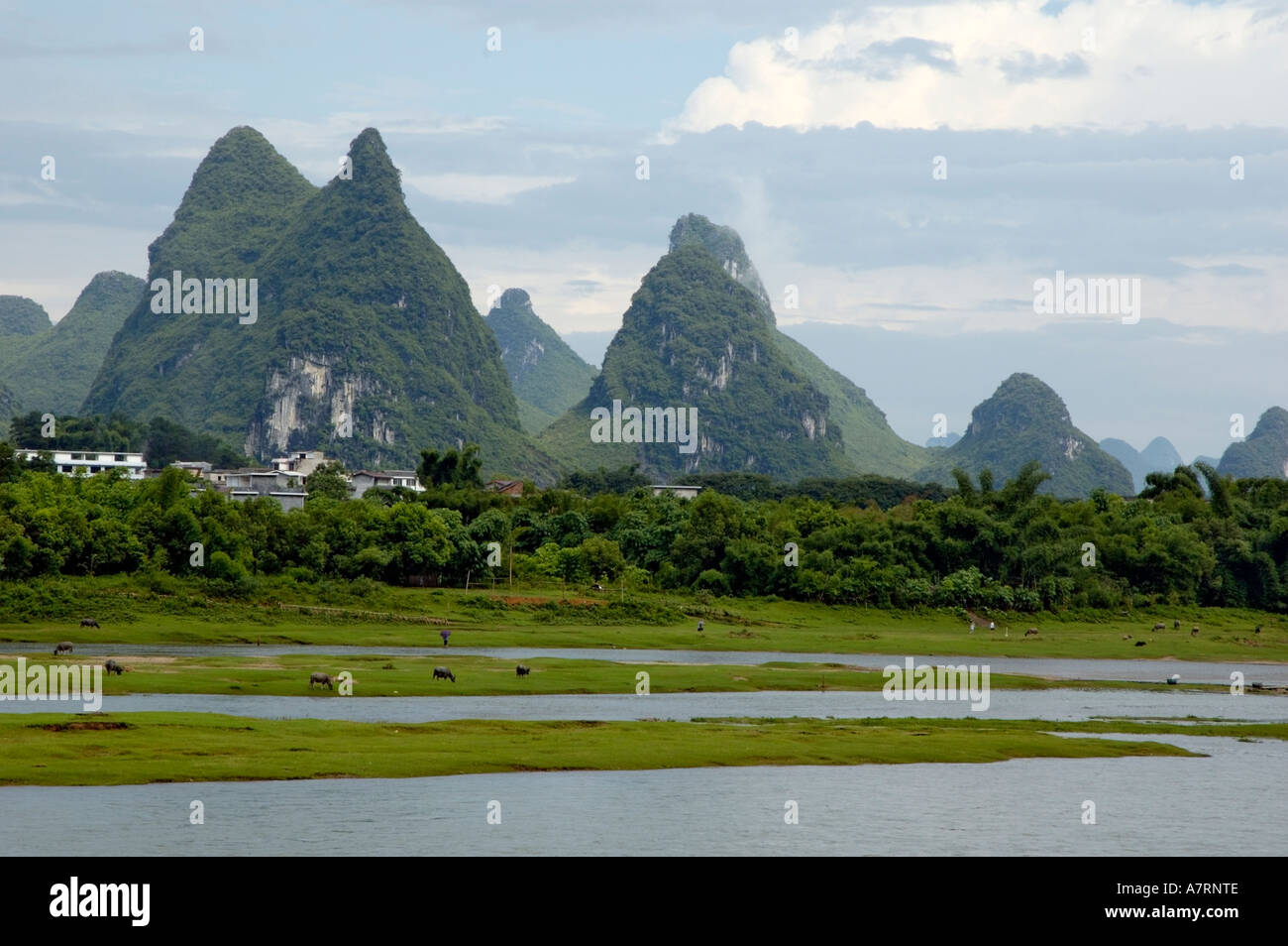 China mount li hi-res stock photography and images - Alamy