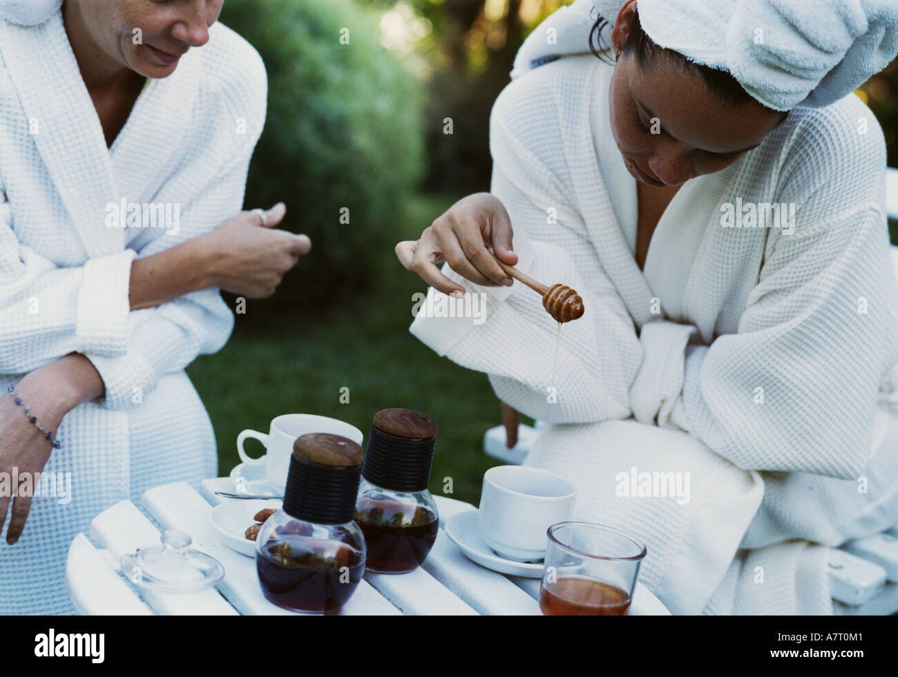 Green tea bathing hi-res stock photography and images - Alamy