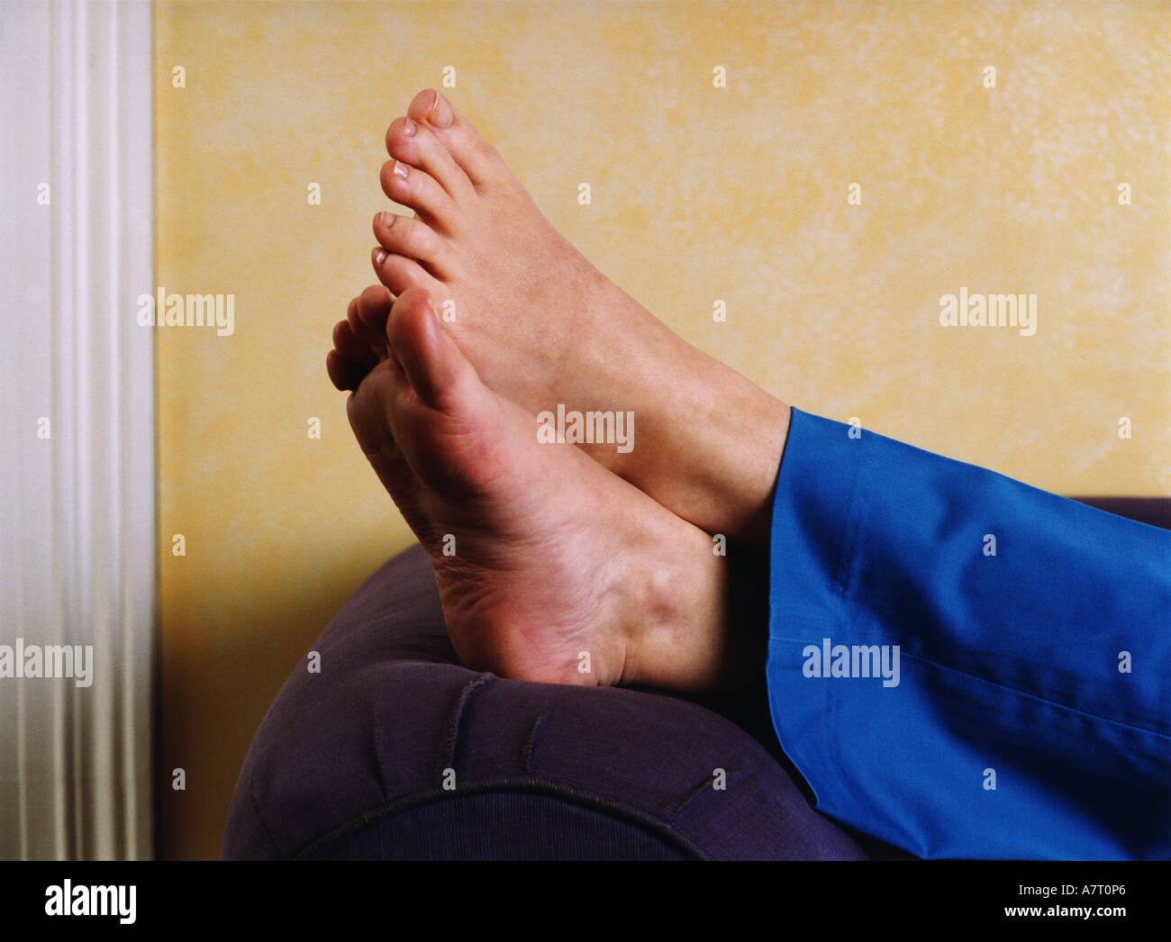 Feet up sofa hi-res stock photography and images - Alamy