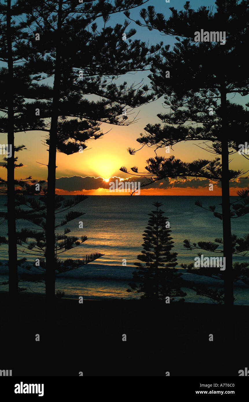 SUNRISE on Manly beech, North shore, Sydney Stock Photo