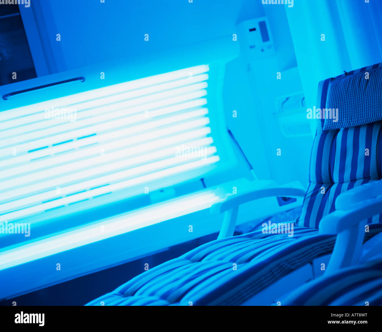 Sunbed hires stock photography and images Alamy