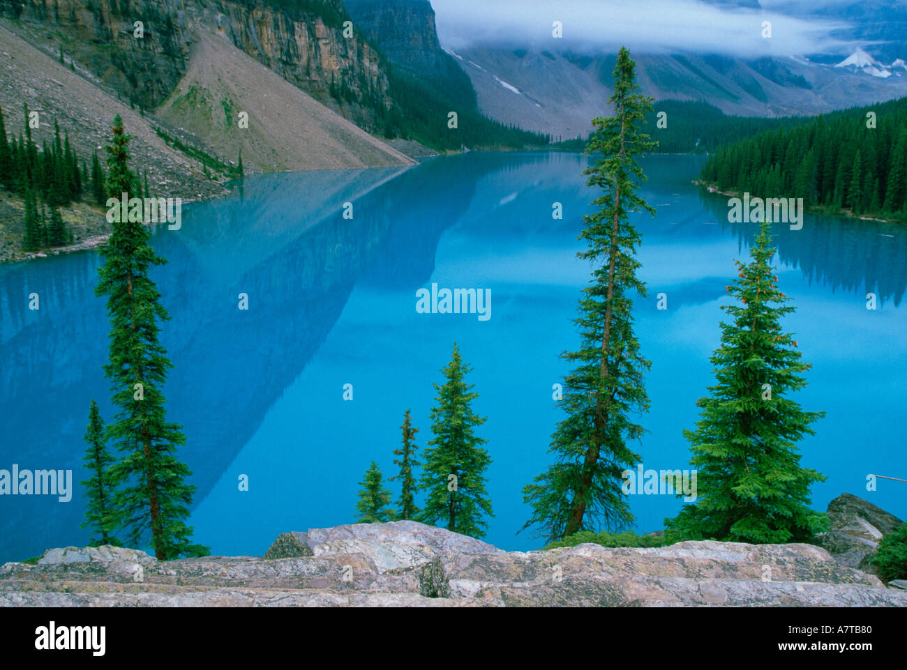 Moraine Lake in the Canadian rocky mountains Stock Photo - Alamy