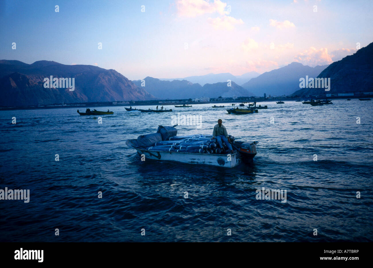 Musandam peninsula arab hi-res stock photography and images - Alamy
