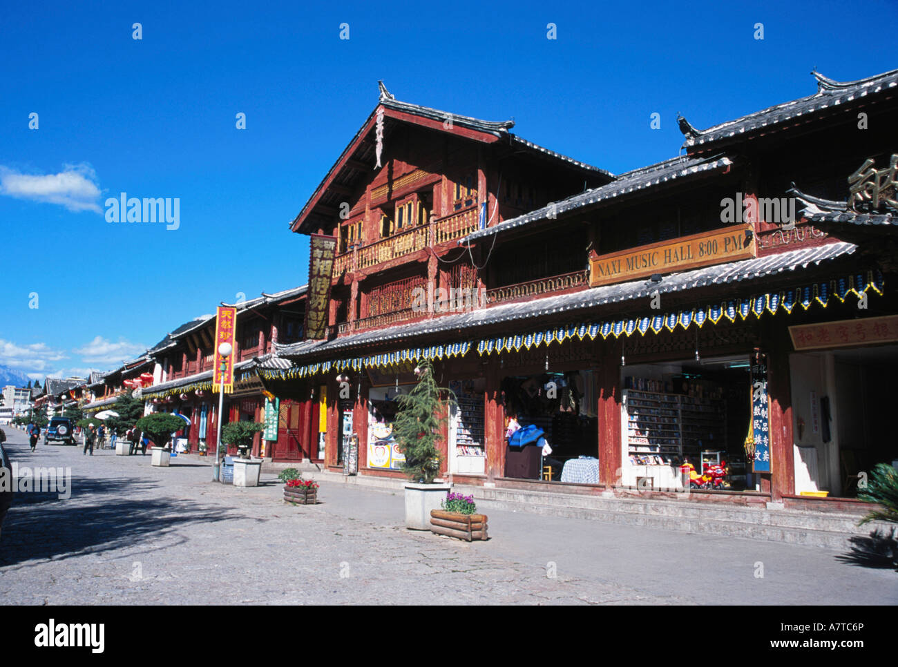 Stores at market in town, Lijiang, Yunnan Province, China Stock Photo