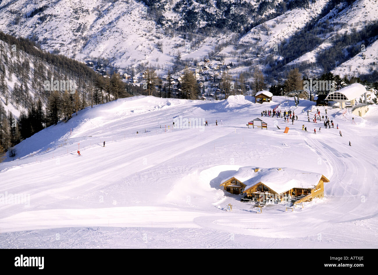 France, Hautes Alpes, Serre Chevalier 1400, skiable area of Villeneuve, top  of the chairlift Casse du Boeuf Stock Photo - Alamy