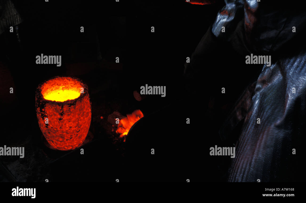 Bronze foundry hires stock photography and images Alamy