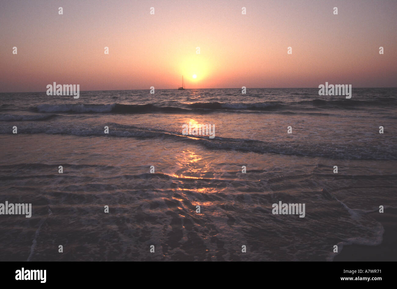 Benaulim beach sunset hi-res stock photography and images - Alamy