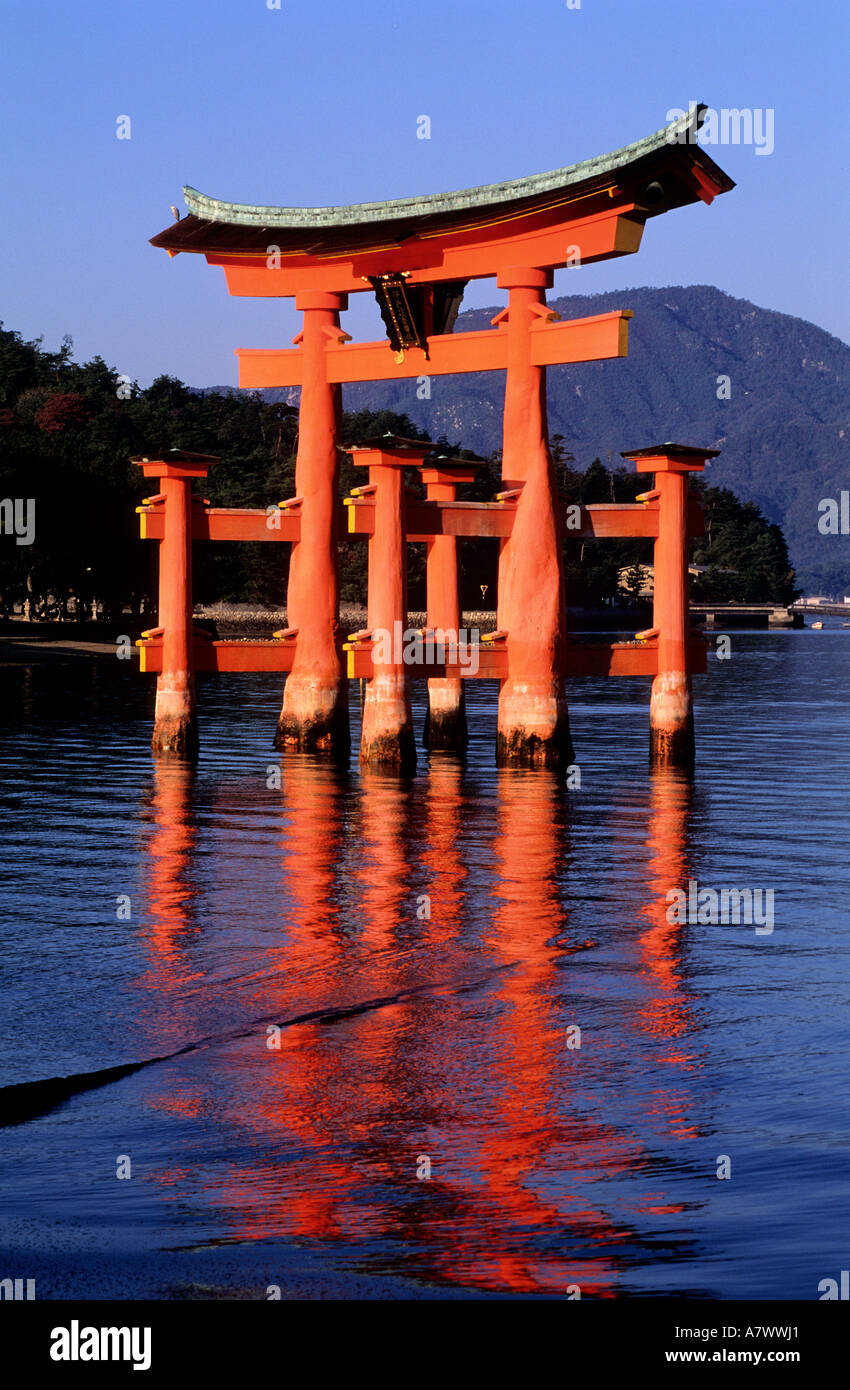 Japan, Honshu island, Itsukushima Shinto shrine on Miya-Jima