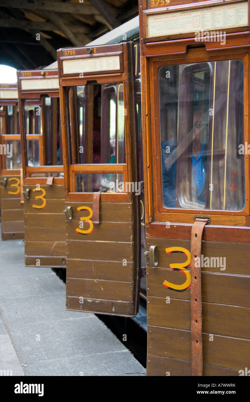 London transport museum carriage hi-res stock photography and images ...