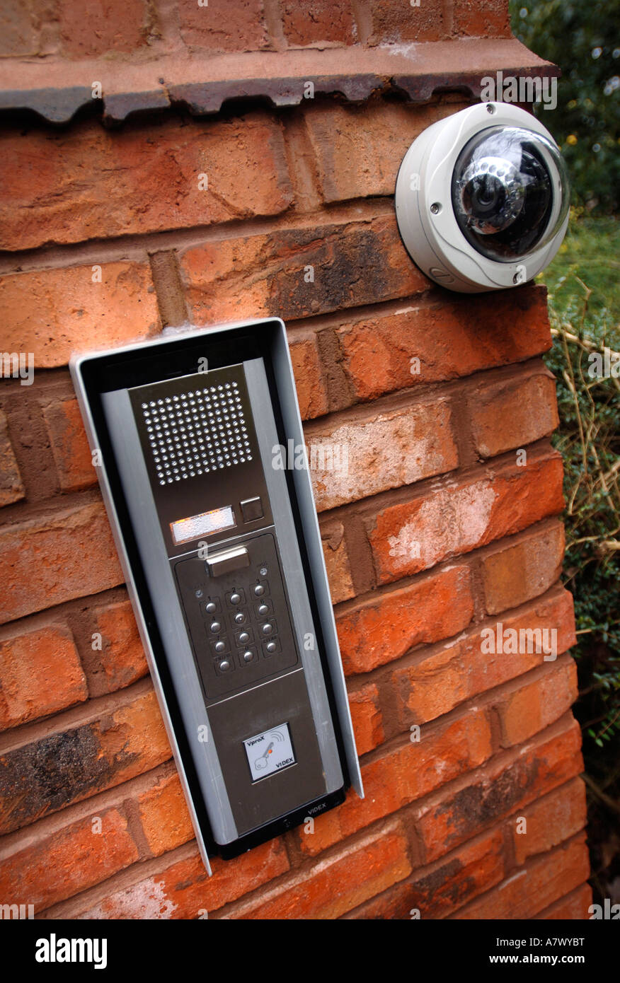 AUTOMATED SECURITY ENTRY SYSTEMS ON THE GATEPOST OF A HOUSE UK Stock