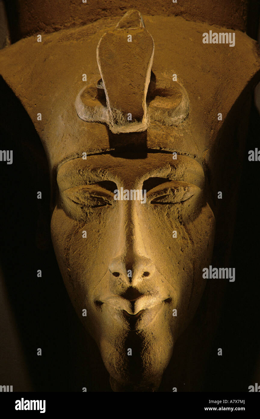 akhenaten-hi-res-stock-photography-and-images-alamy