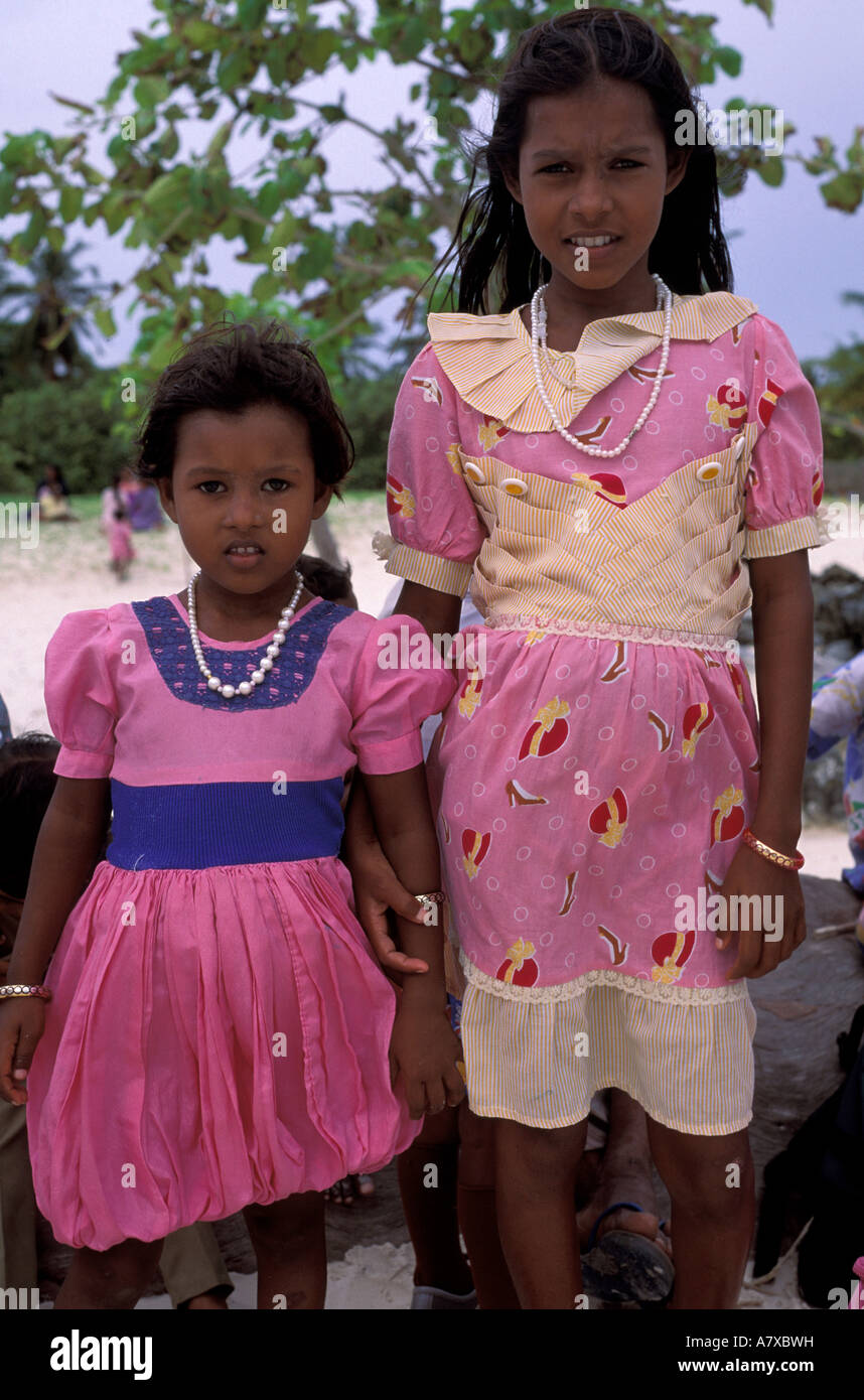 Africa madagascar local girls hi-res stock photography and images
