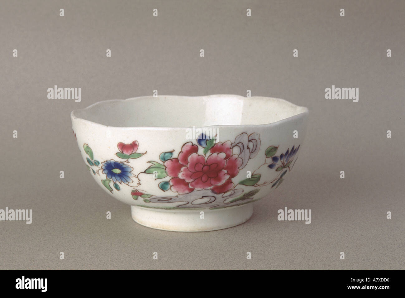 Bow Porcelain a famille rose bowl circa 1752 Stock Photo