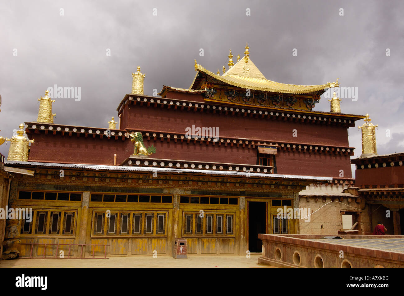 Songzhanling Monastery. Zhongdian. Deqin Tibetan Autonomous Prefecture. Yunnan Province. CHINA Stock Photo
