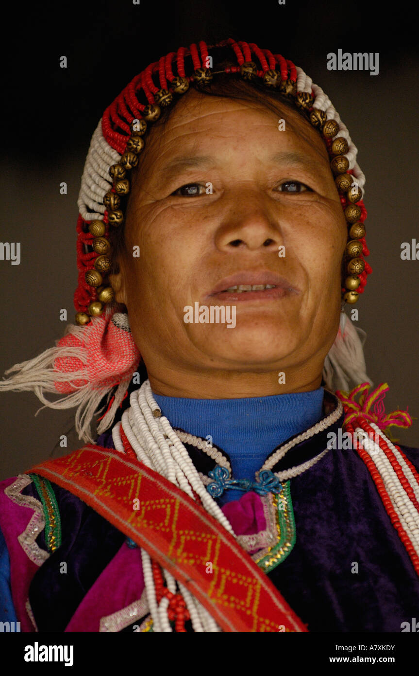 Black Lisu ethnic minority woman. near Fulong. Nujiang Prefecture. Yunnan Province. CHINA Stock Photo