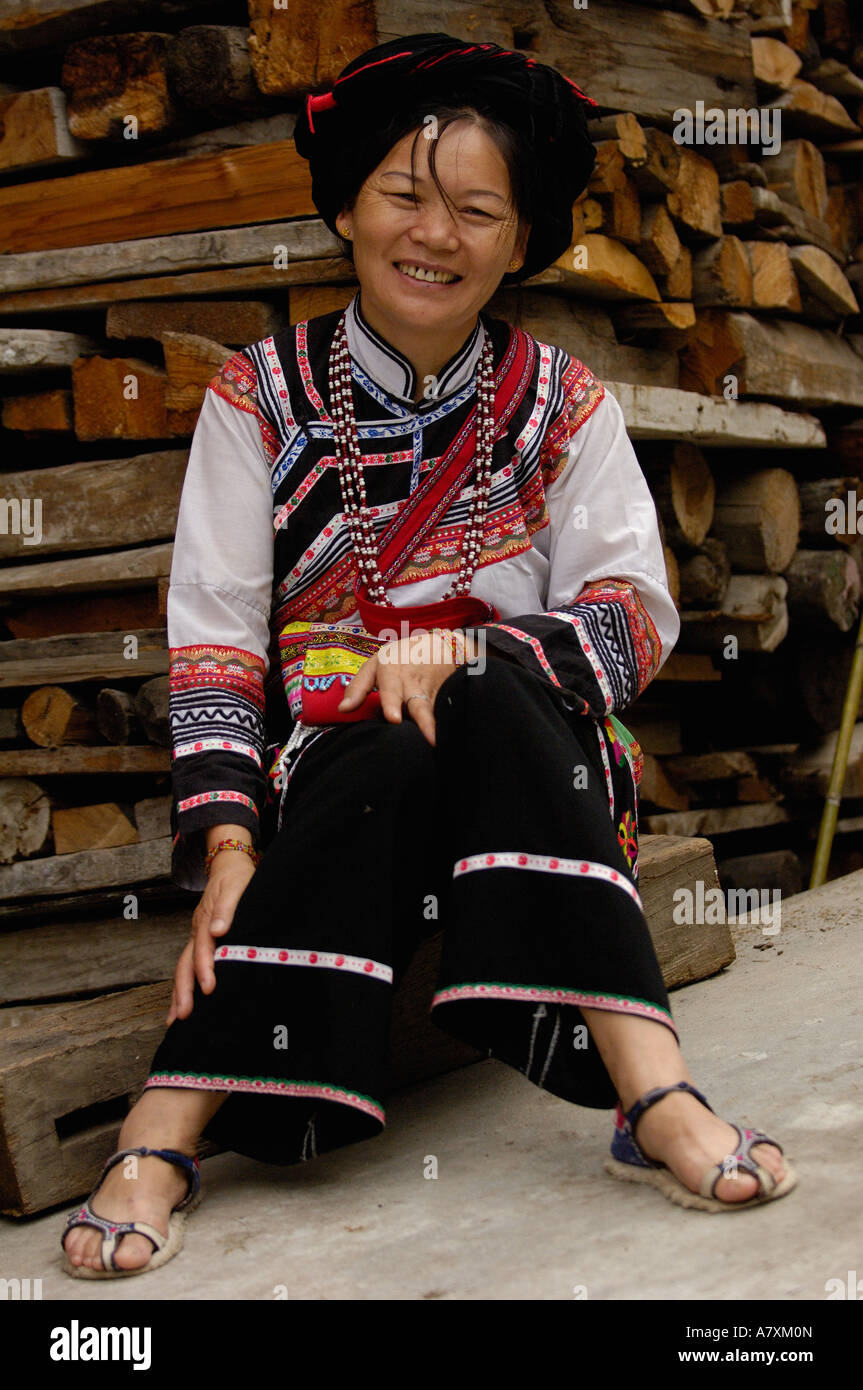 Hua Lisu ethnic minority woman. near Lushui. Lishui County. Yunnan Province. CHINA Stock Photo